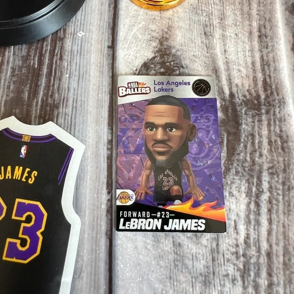 スポーツ LeBron James NBA zuru Lebron James Zuru Mini Brands 5 Surprise NBA | Mercari